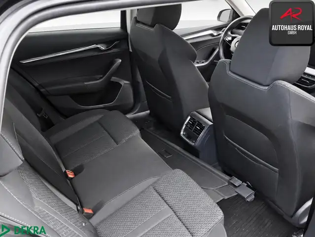 Skoda Octavia view 6