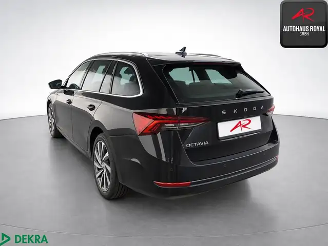 Skoda Octavia view 2