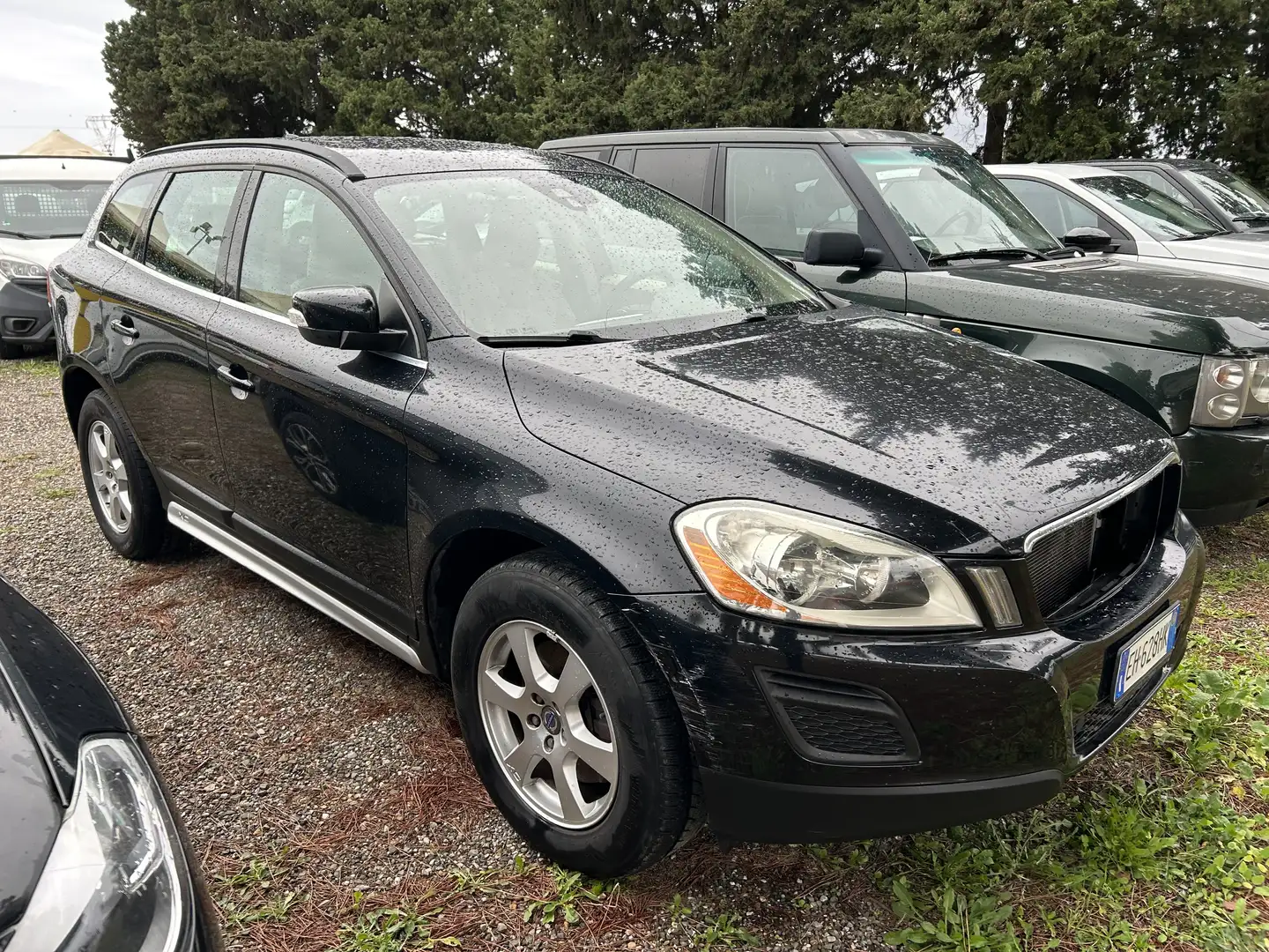 Volvo XC60 *LA MASCHERINA CALANDRA IN ARRIVO* Schwarz - 2