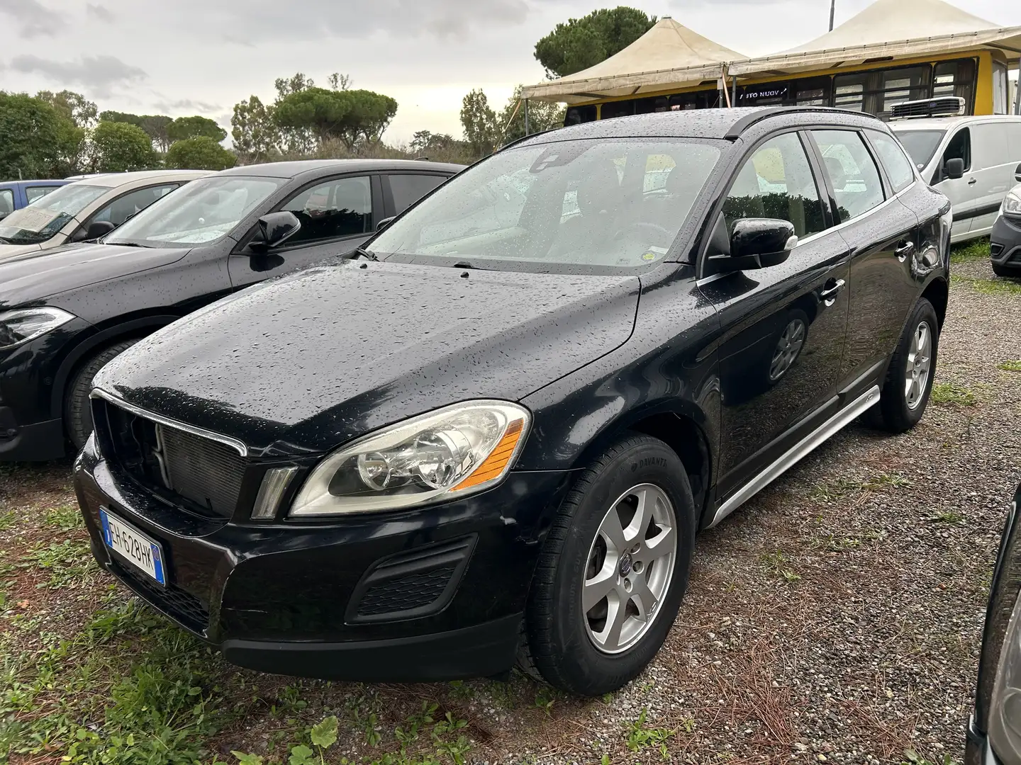 Volvo XC60 *LA MASCHERINA CALANDRA IN ARRIVO* Schwarz - 1