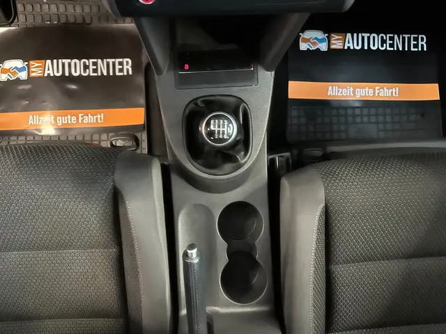 Volkswagen Touran view 12