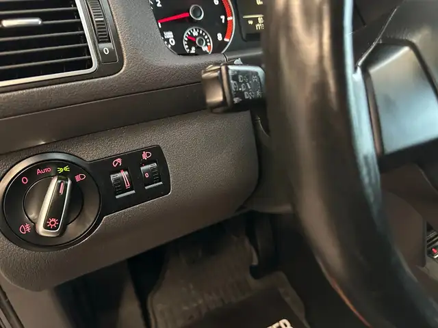 Volkswagen Touran view 10
