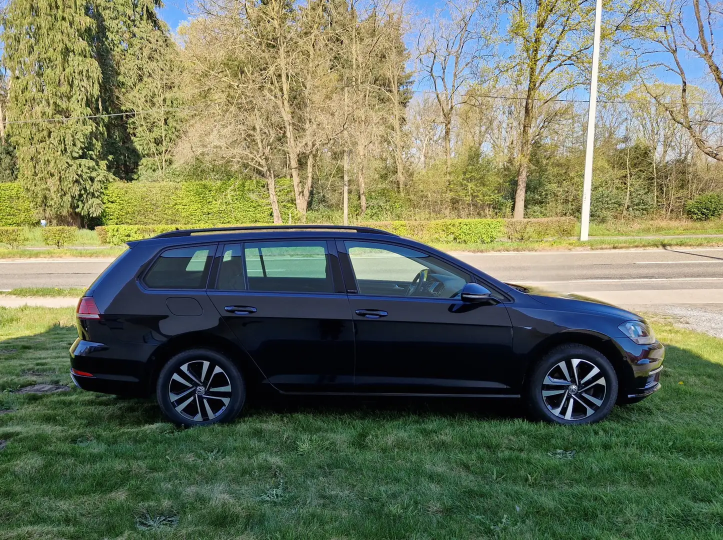 Volkswagen Golf Variant Golf Variant 1.6 TDI SCRComfortline + winterbanden Zwart - 1