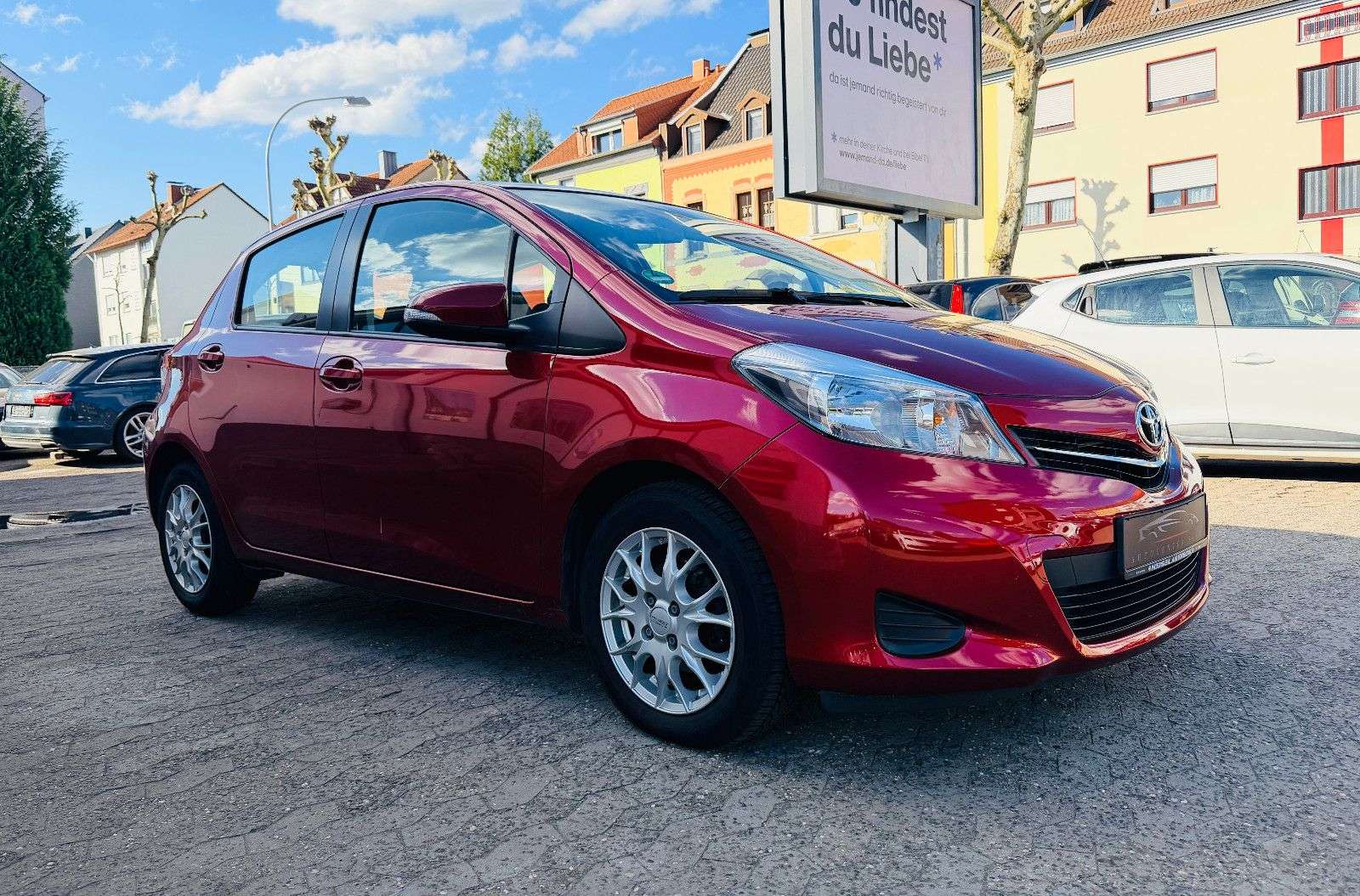 Second hand Toyota Yaris 1.3 vvt-i