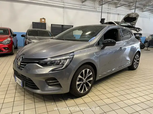 2023 Renault Clio in Grey for sale