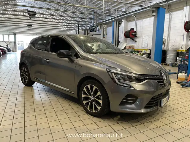 Renault Clio view 5