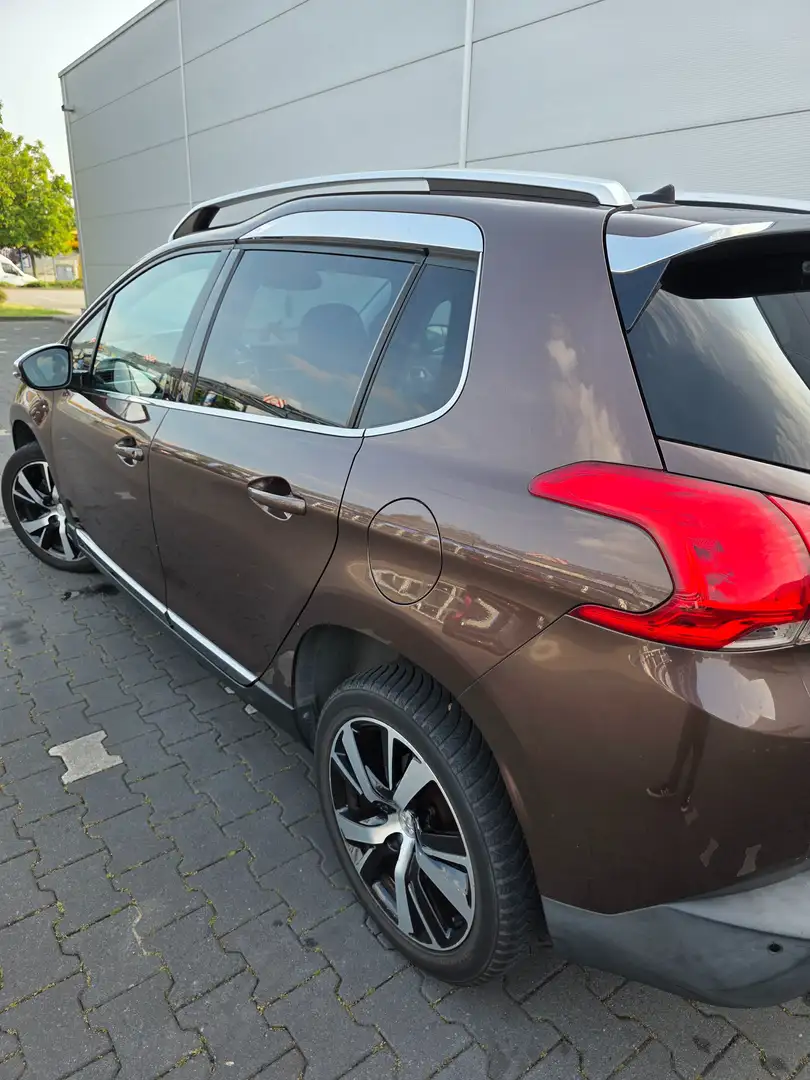 Peugeot 2008 2008 e-HDi FAP 115 STOP Braun - 2