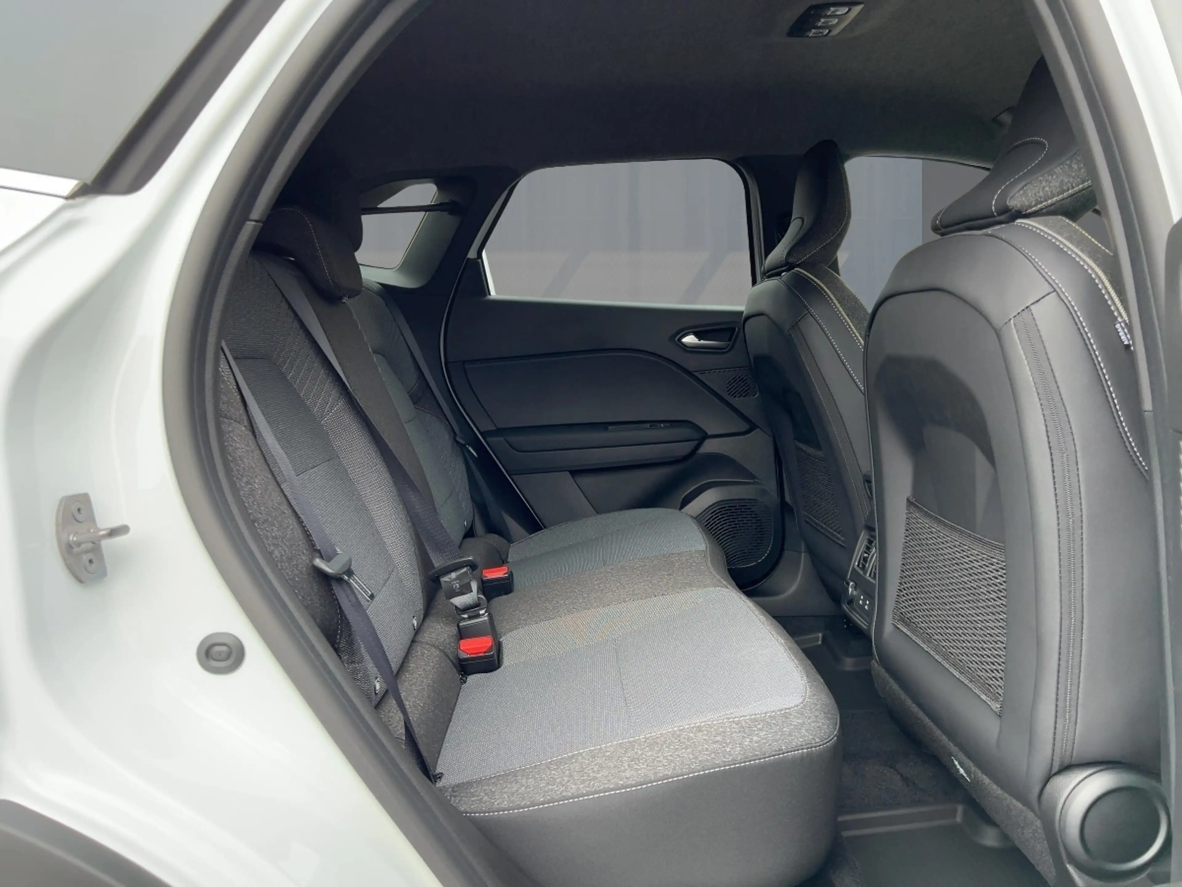 Renault Symbioz Techno E-Tech Full Hybrid 145 PDC KLIMA BT — photo 9
