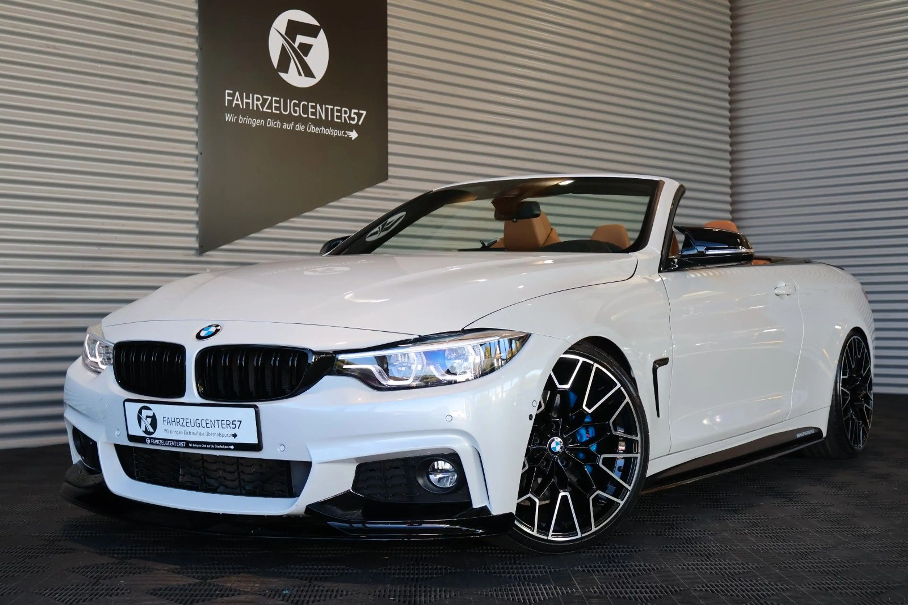 BMW 440 i Cabrio M-PAKET/360°/H&K/TOTW/CARPLAY/20"