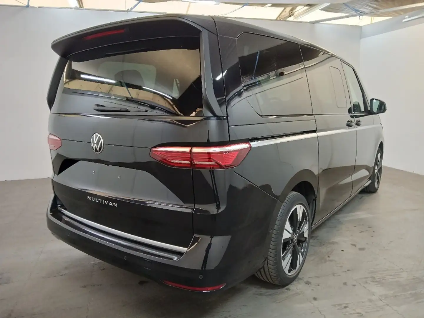 Volkswagen T7 Multivan Style lang ACC/HEADUP/STNDHZNG/PANO Schwarz - 2