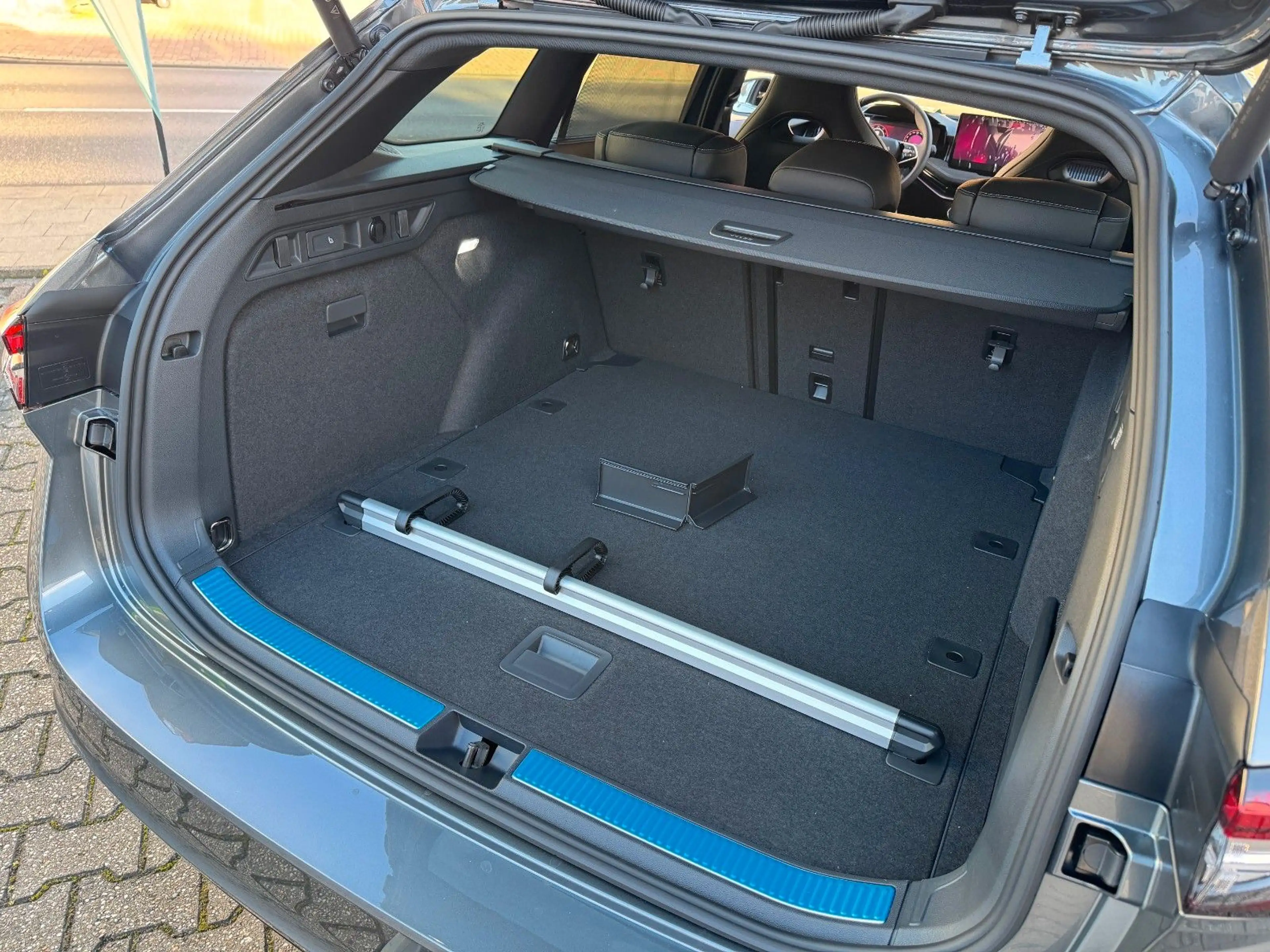 Skoda Superb Combi Sportline — photo 17