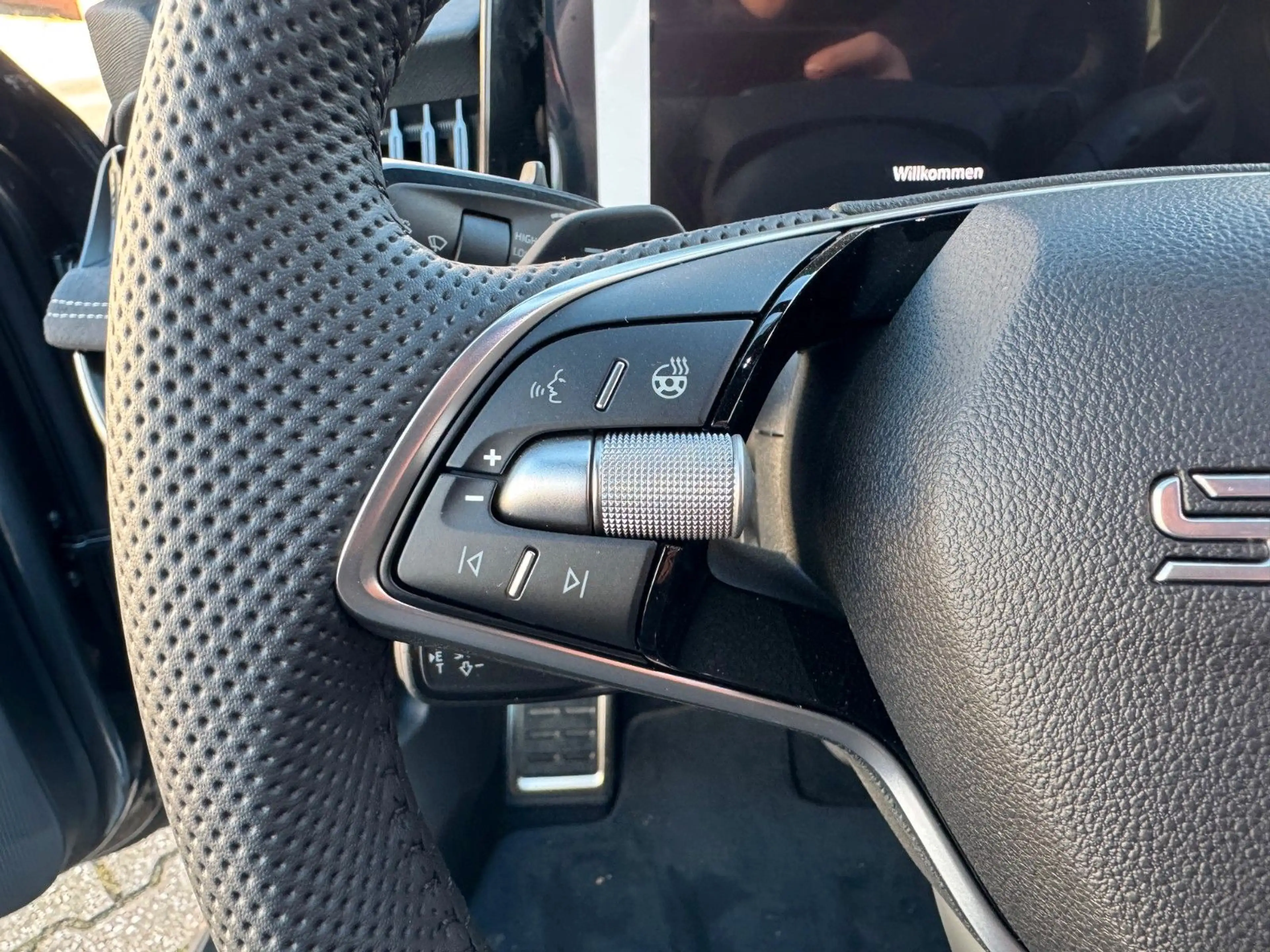 Skoda Superb Combi Sportline — photo 14