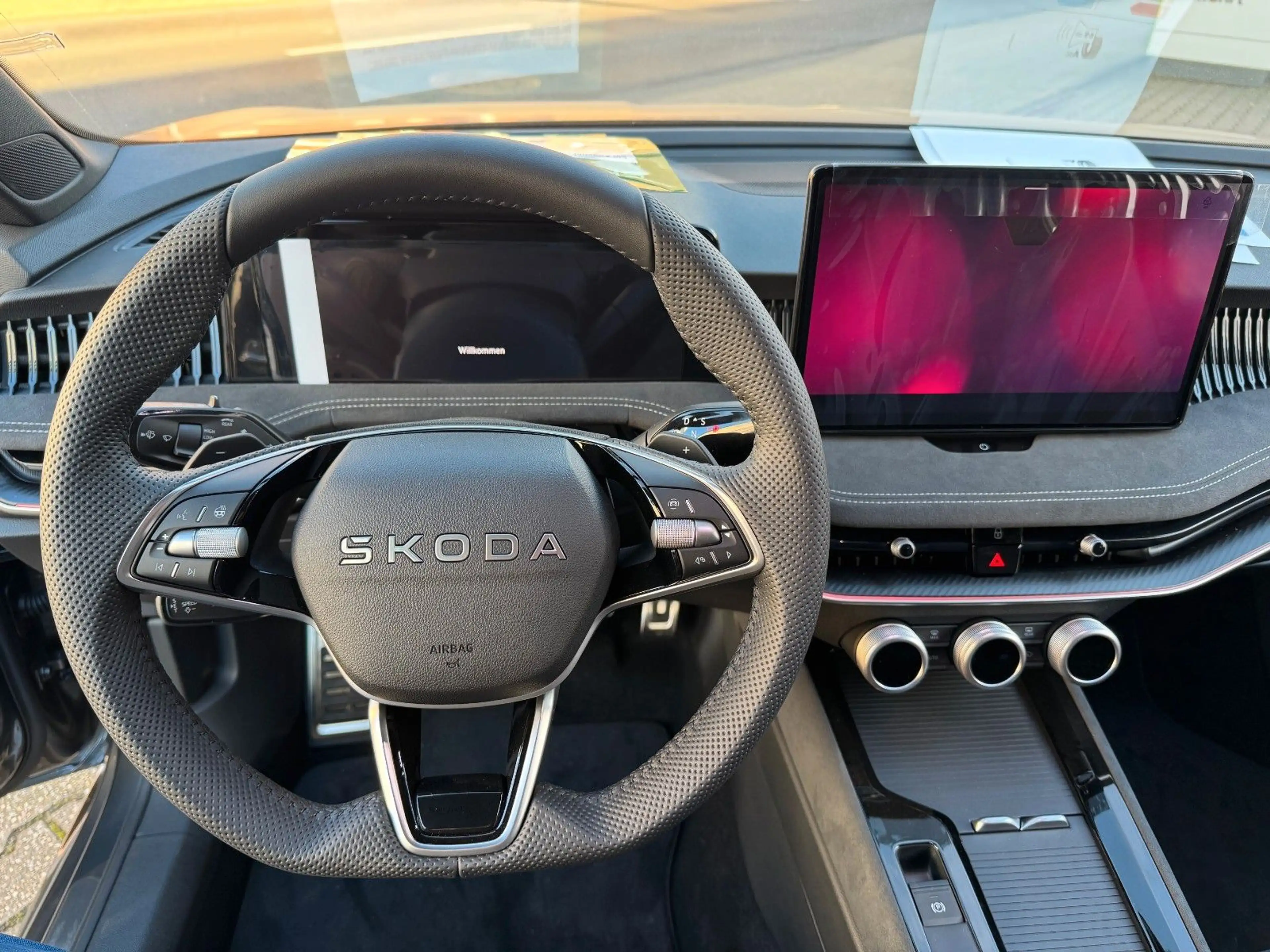 Skoda Superb Combi Sportline — photo 10