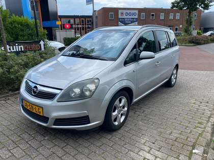 Opel Zafira 1.8 Enjoy 140 pk 7 zits