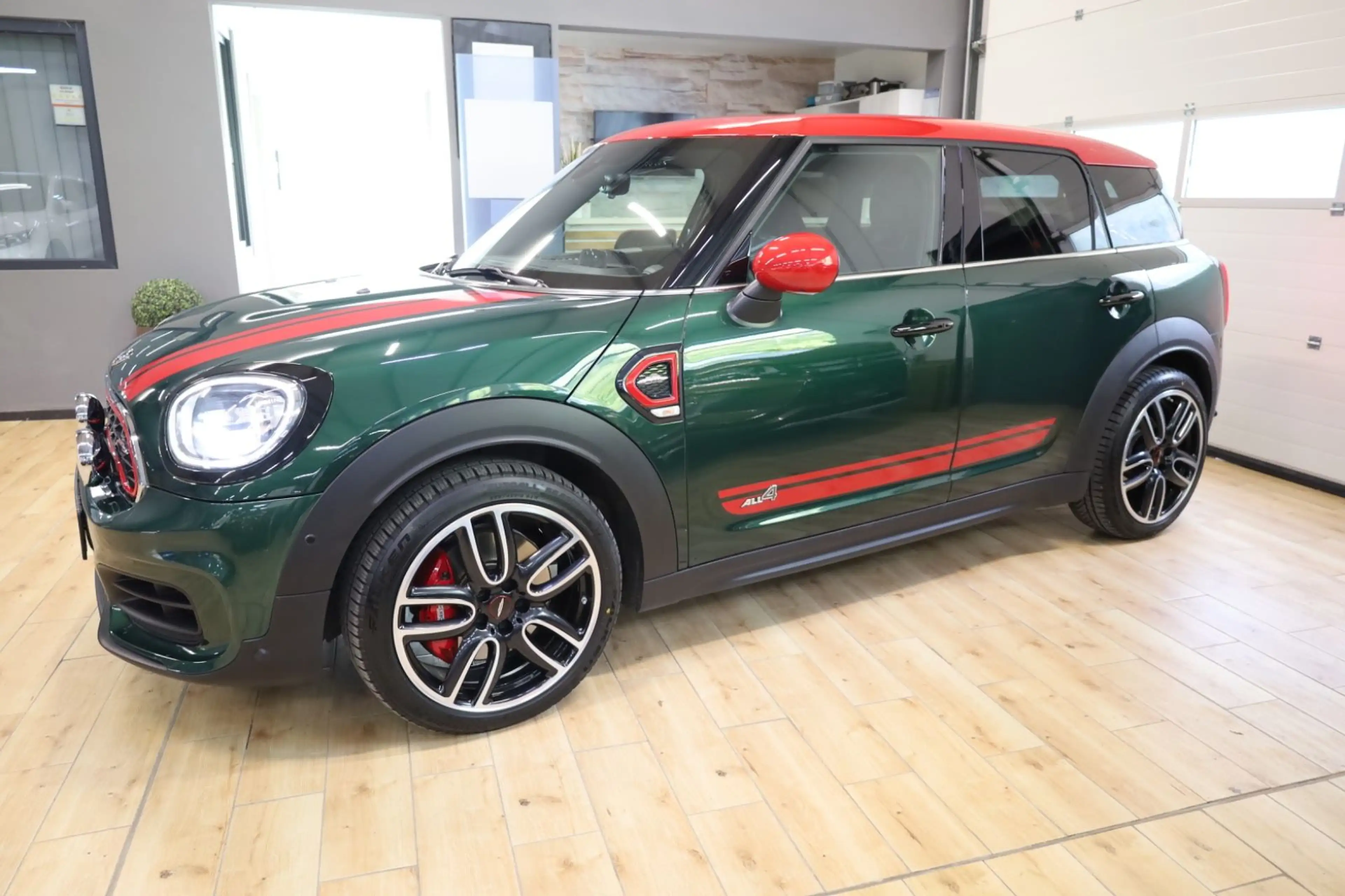 MINI John Cooper Works Countryman ALL4 — photo 8