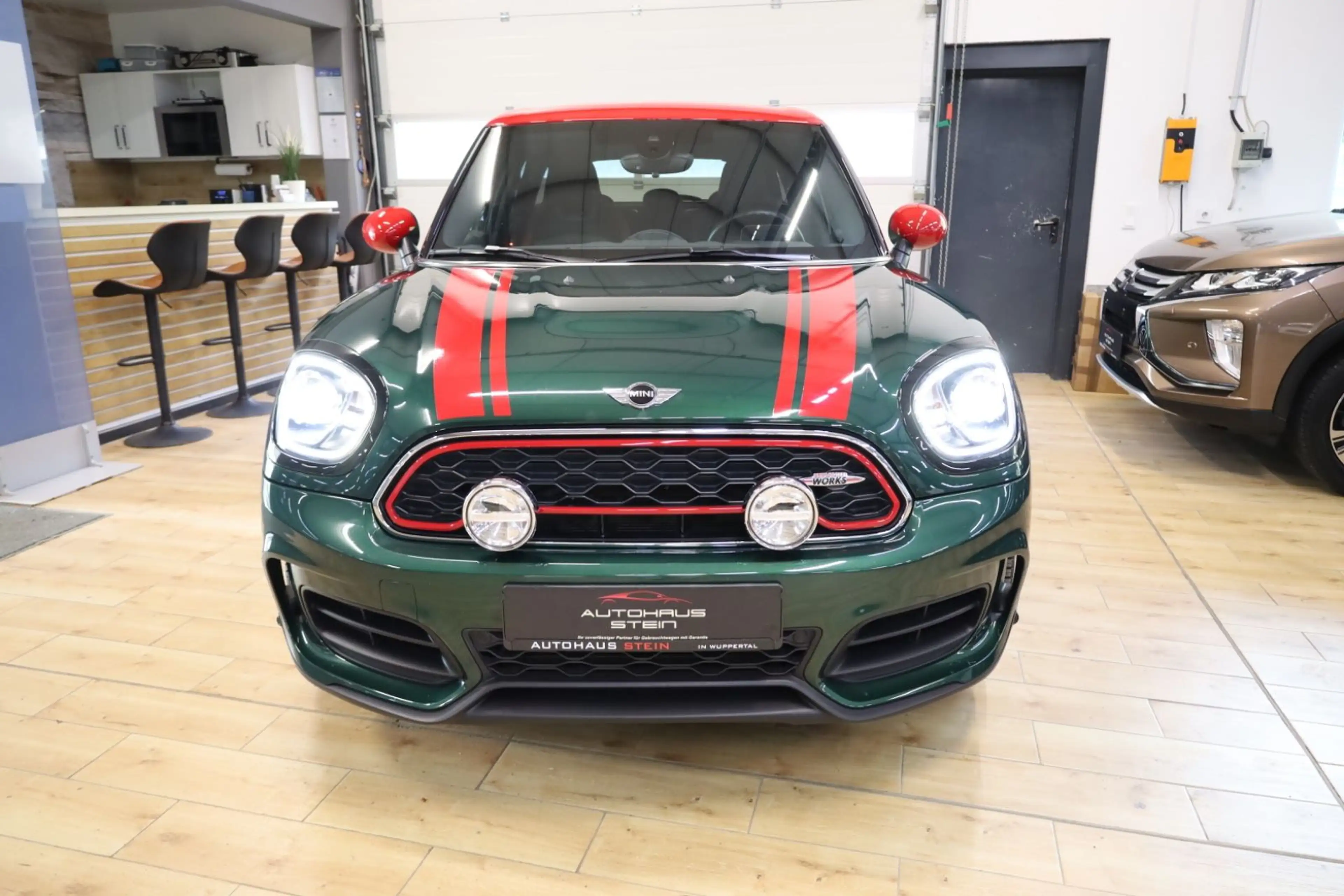 MINI John Cooper Works Countryman ALL4 — photo 2