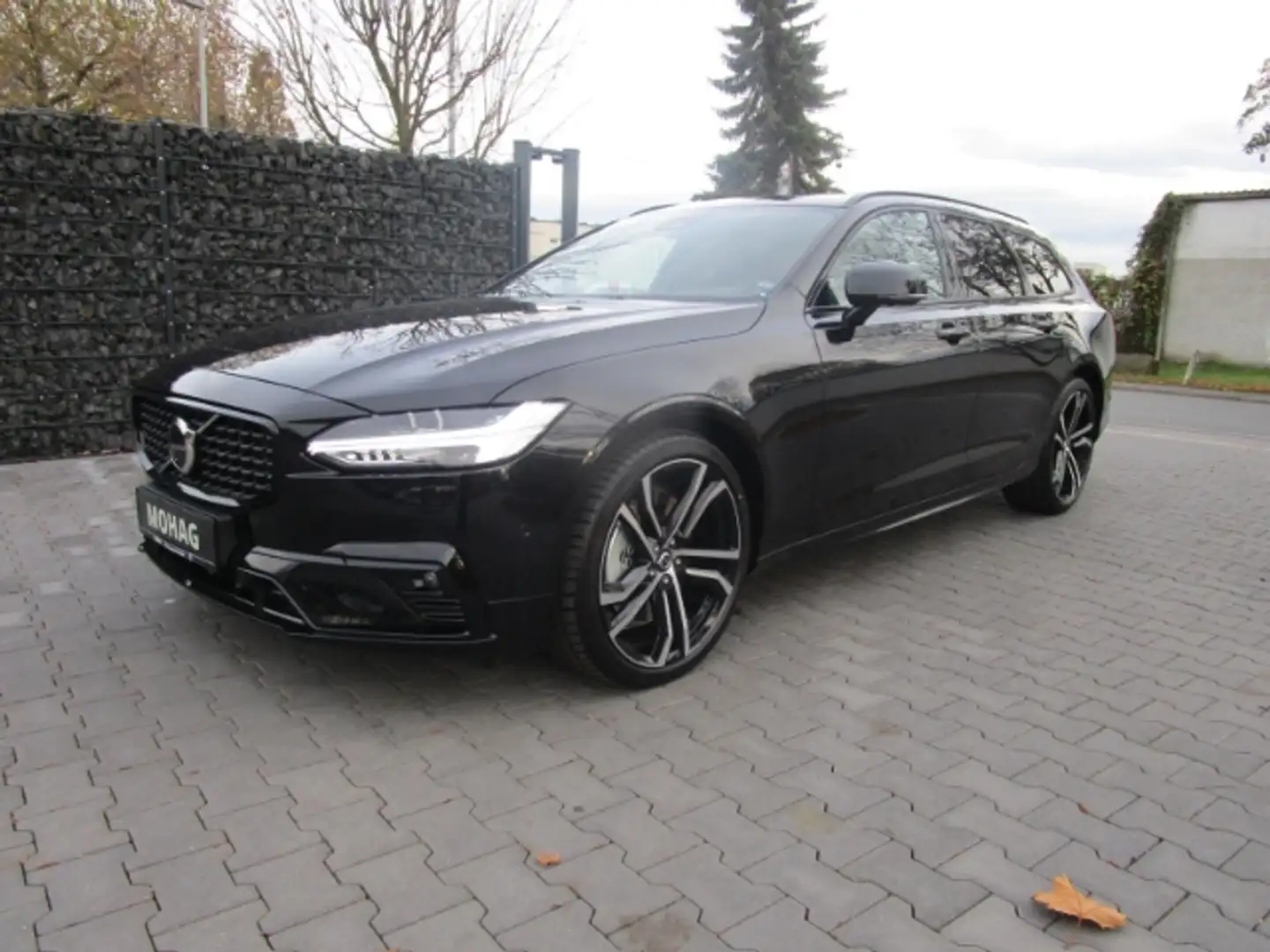 Volvo V90 Plus Dark B4 *AHK*Standheizung*Pano-Dach* Schwarz - 1