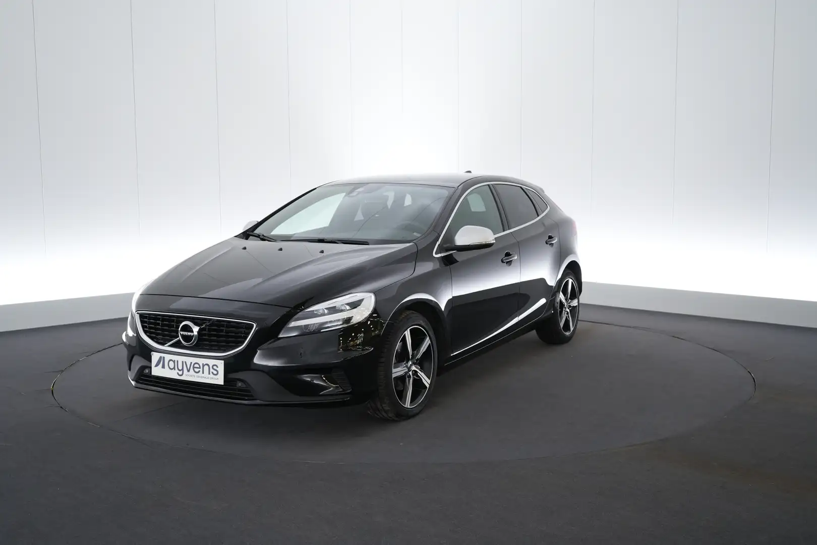 Volvo V40 2.0 D2 Sport Ed. R-Design LEDER/ALCANTARA LED GPS Schwarz - 1