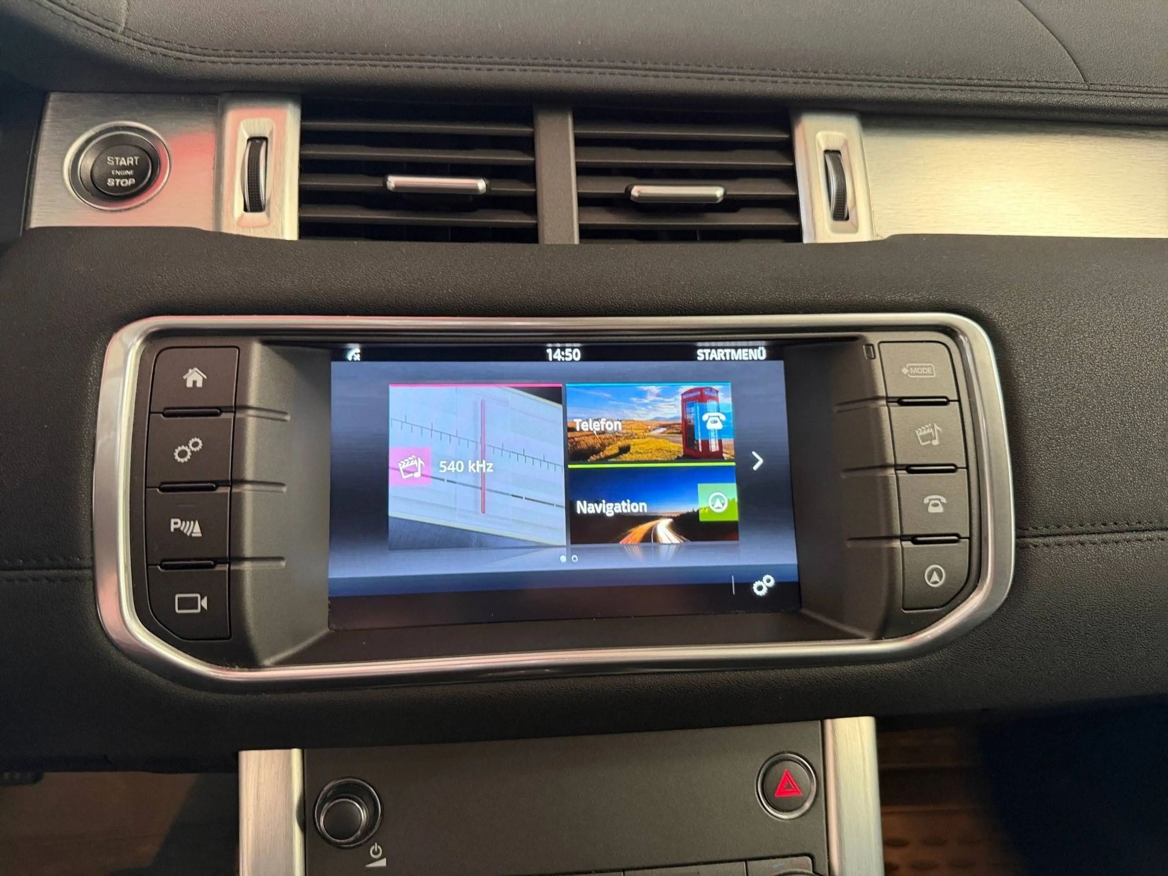 Land Rover Range Rover Evoque Pure 2.0D — photo 15