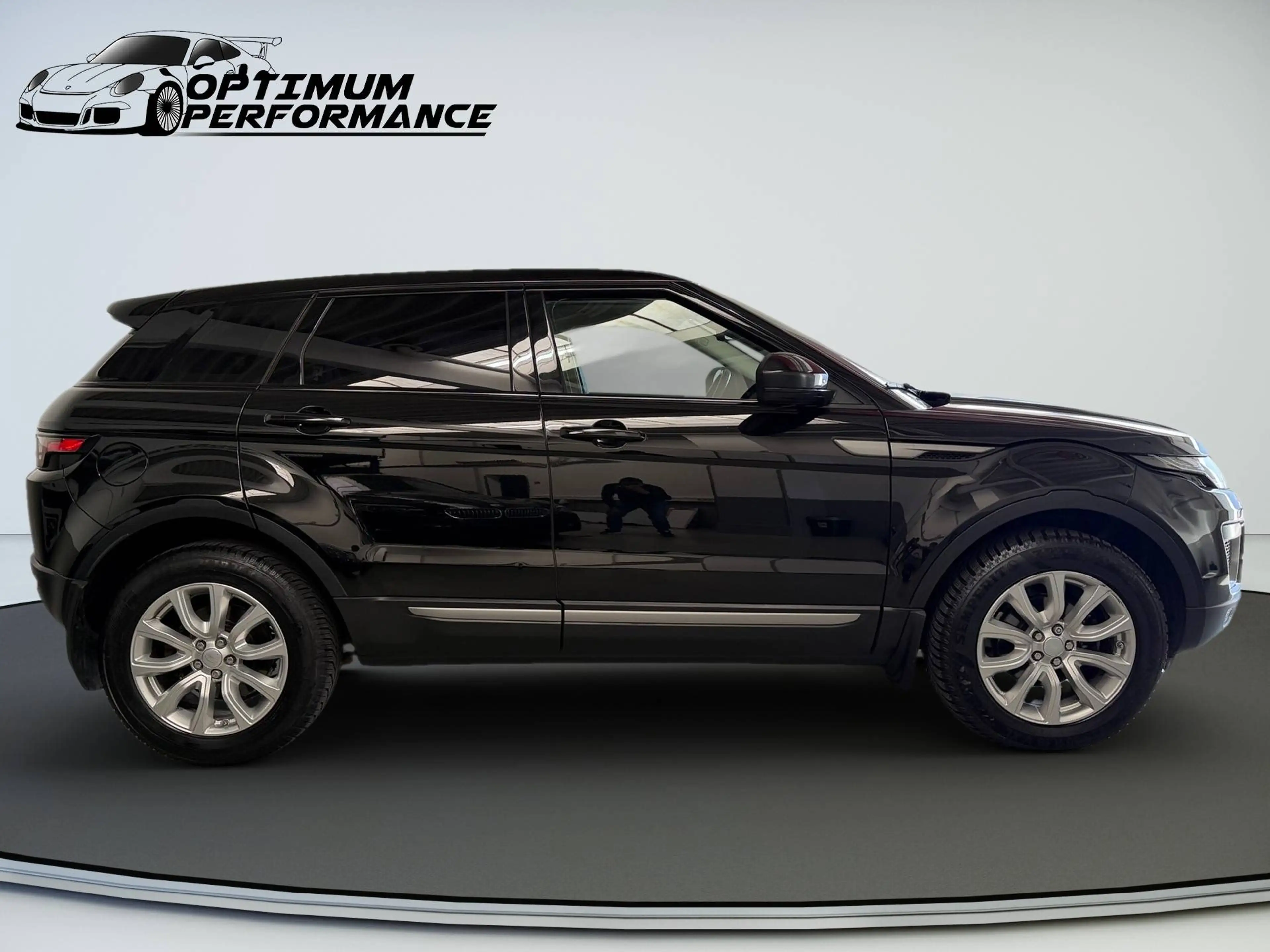 Land Rover Range Rover Evoque Pure 2.0D — photo 7