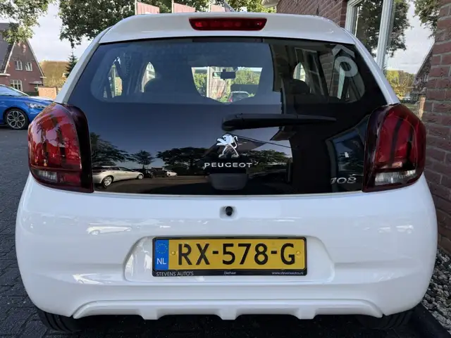 Peugeot 108 view 10