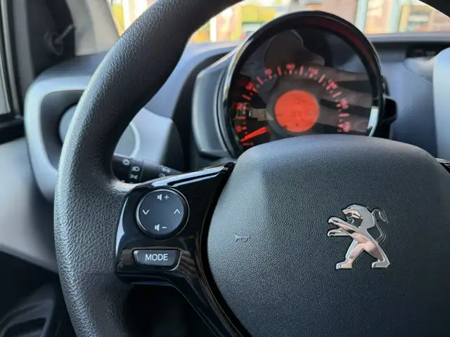 Peugeot 108 view 20
