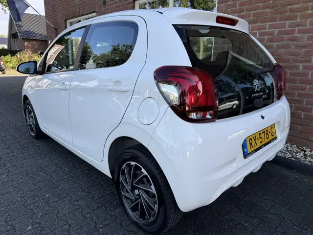 Peugeot 108 view 11