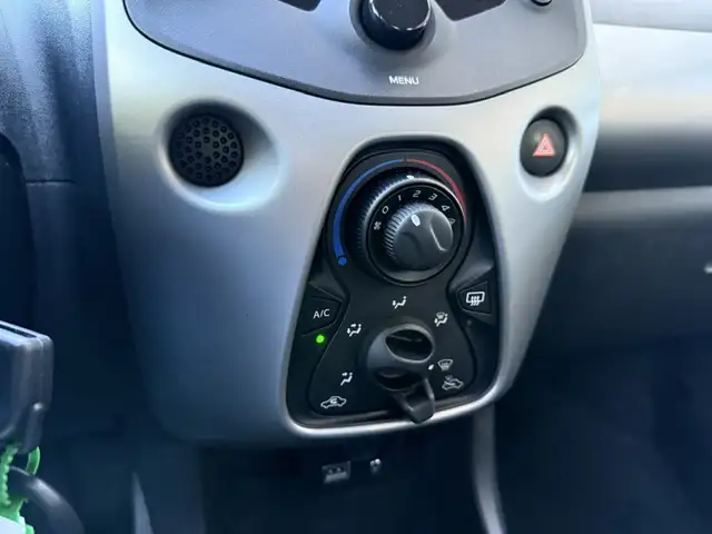 Peugeot 108 view 17
