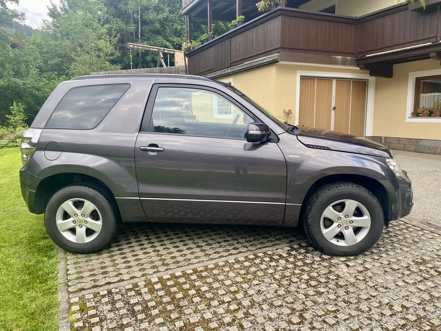 Suzuki Grand Vitara 1,9 VX-E Special DDiS - 2