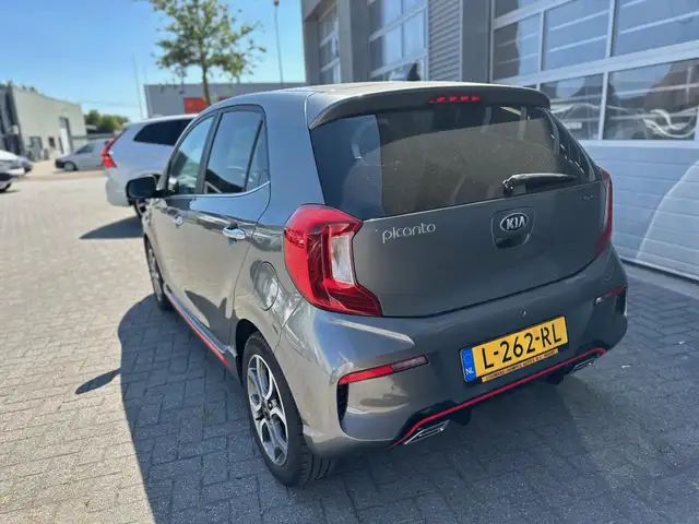 Kia Picanto view 9