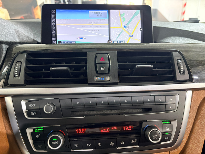 BMW 318 Touring 318 dA — photo 10