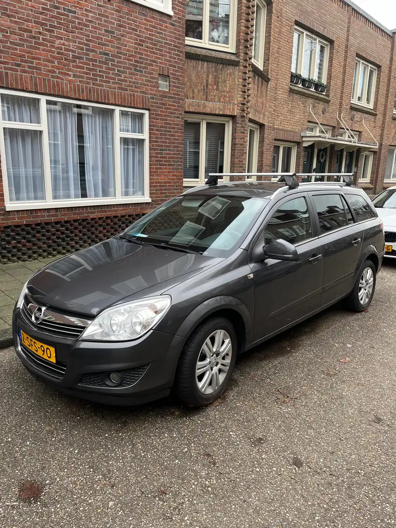 Opel Astra 1.4 Edition Grijs - 1