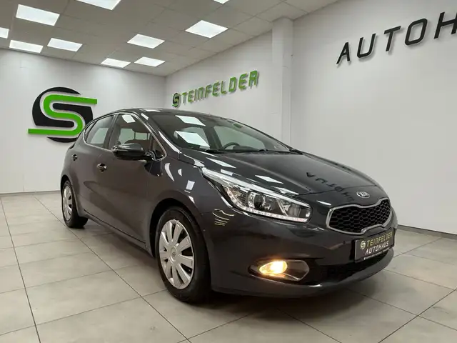 Kia Ceed main image