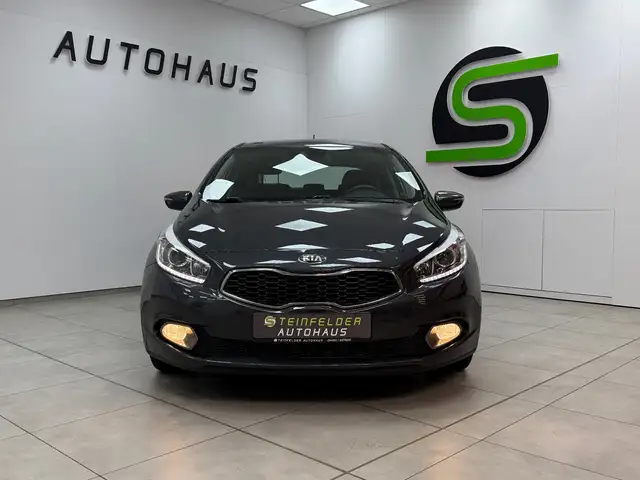 Kia Ceed view 2