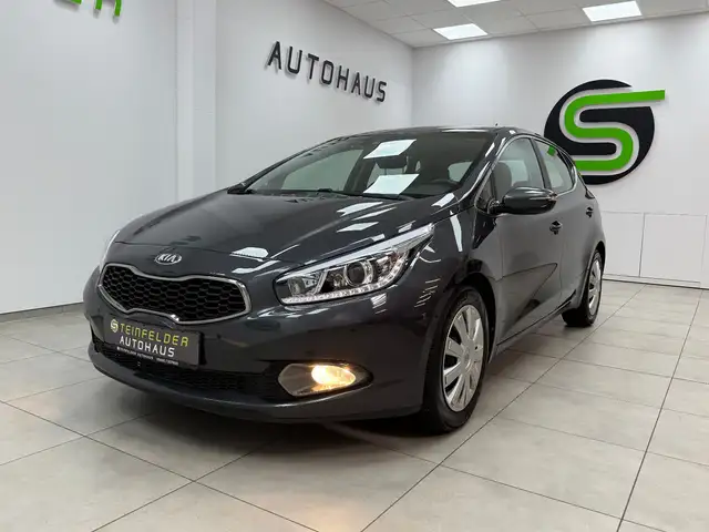 Kia Ceed view 3