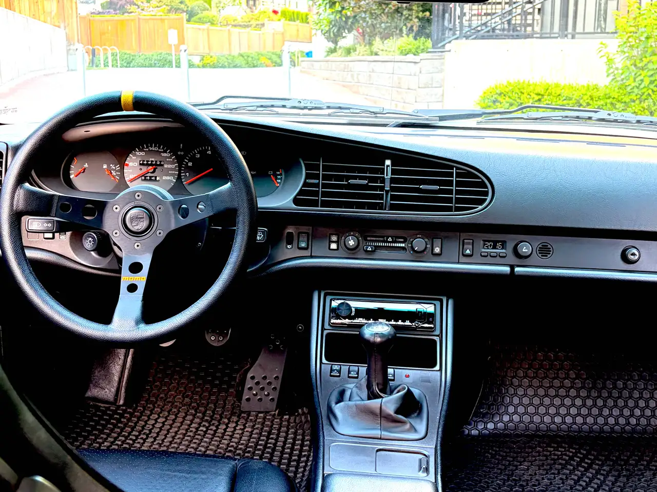 Porsche 944 снимка Porsche 944