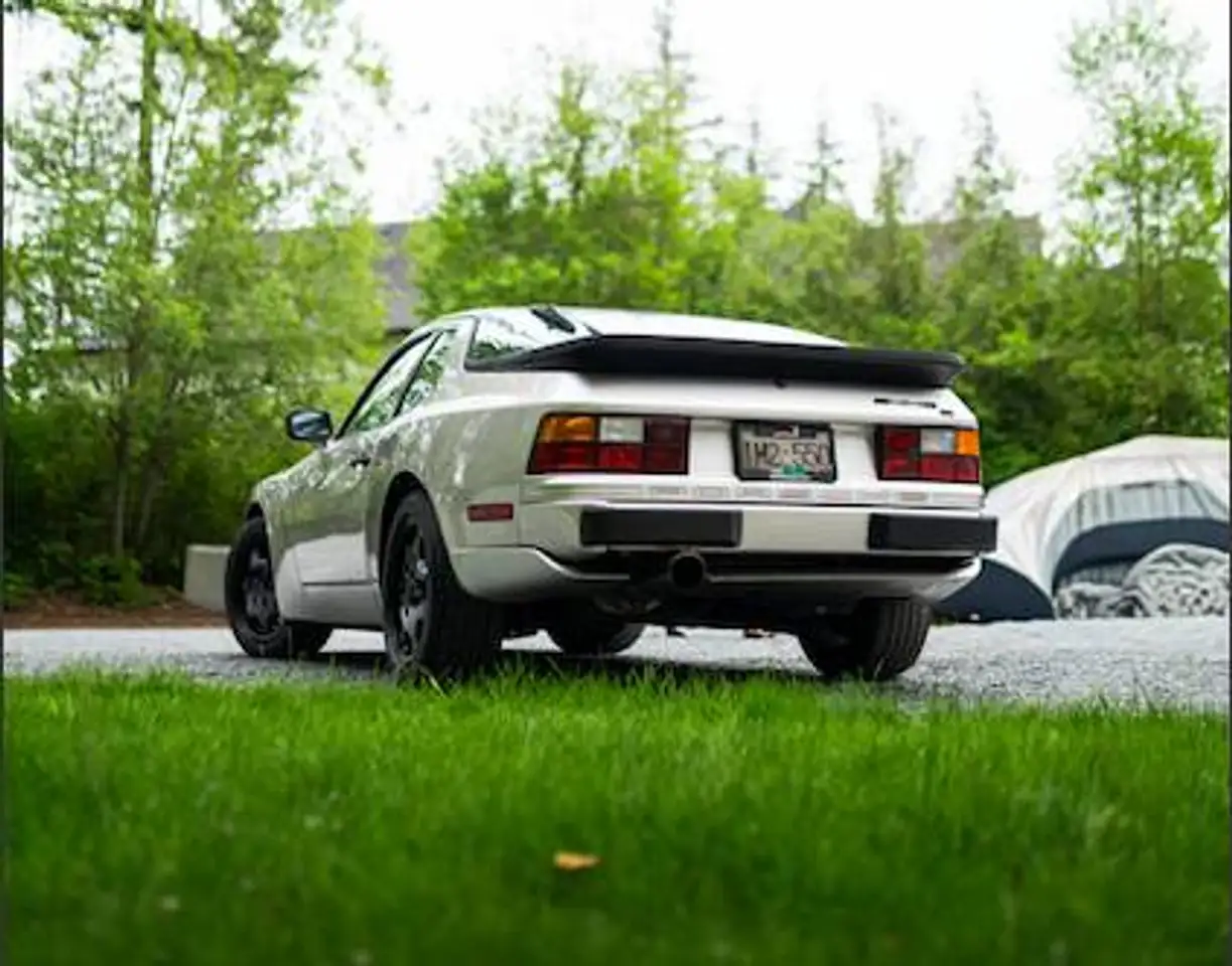 Porsche 944 снимка Porsche 944