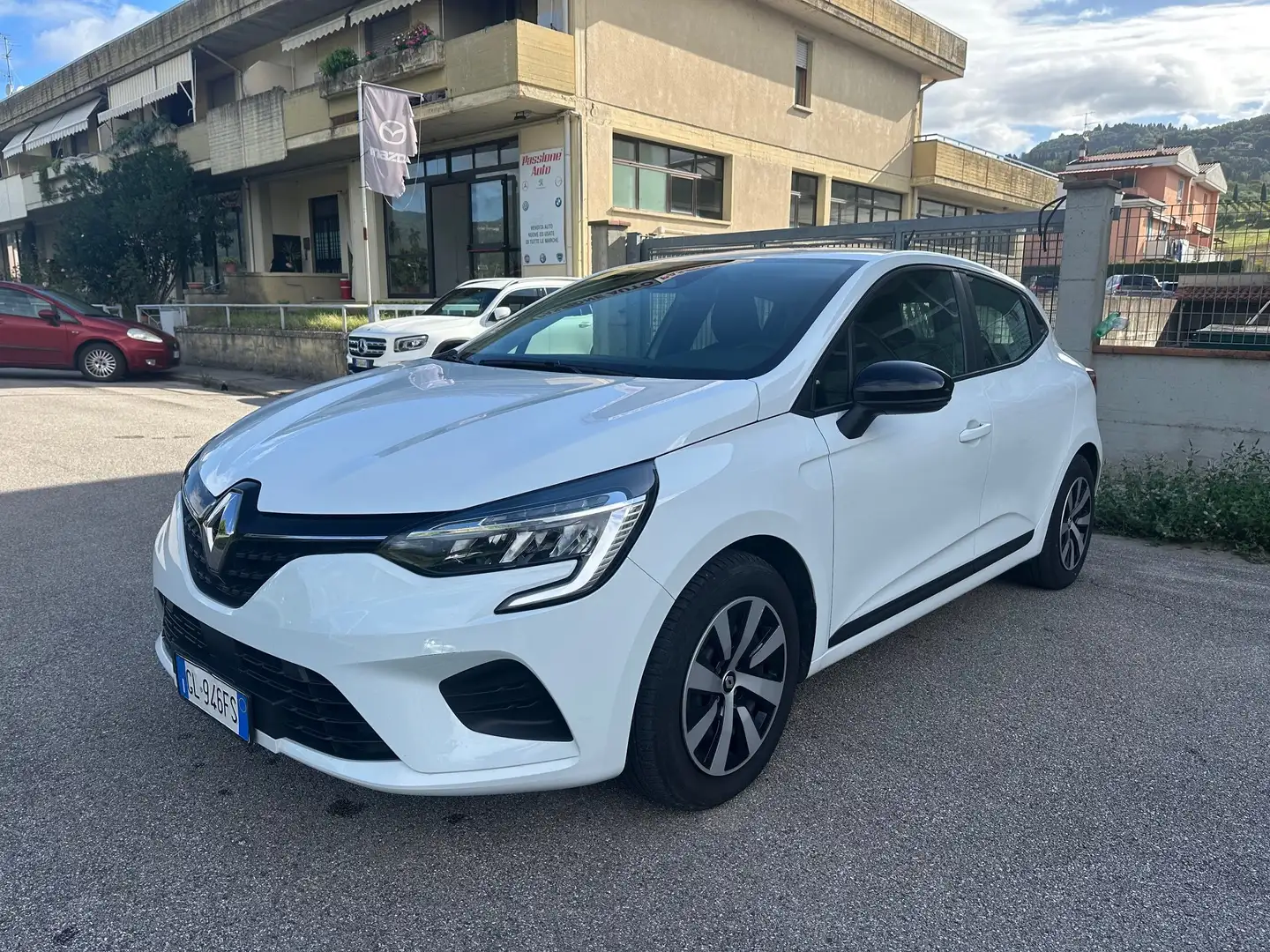 Renault Clio Clio V  1.6 E-Tech full hybrid Techno 145cv auto Bianco - 1