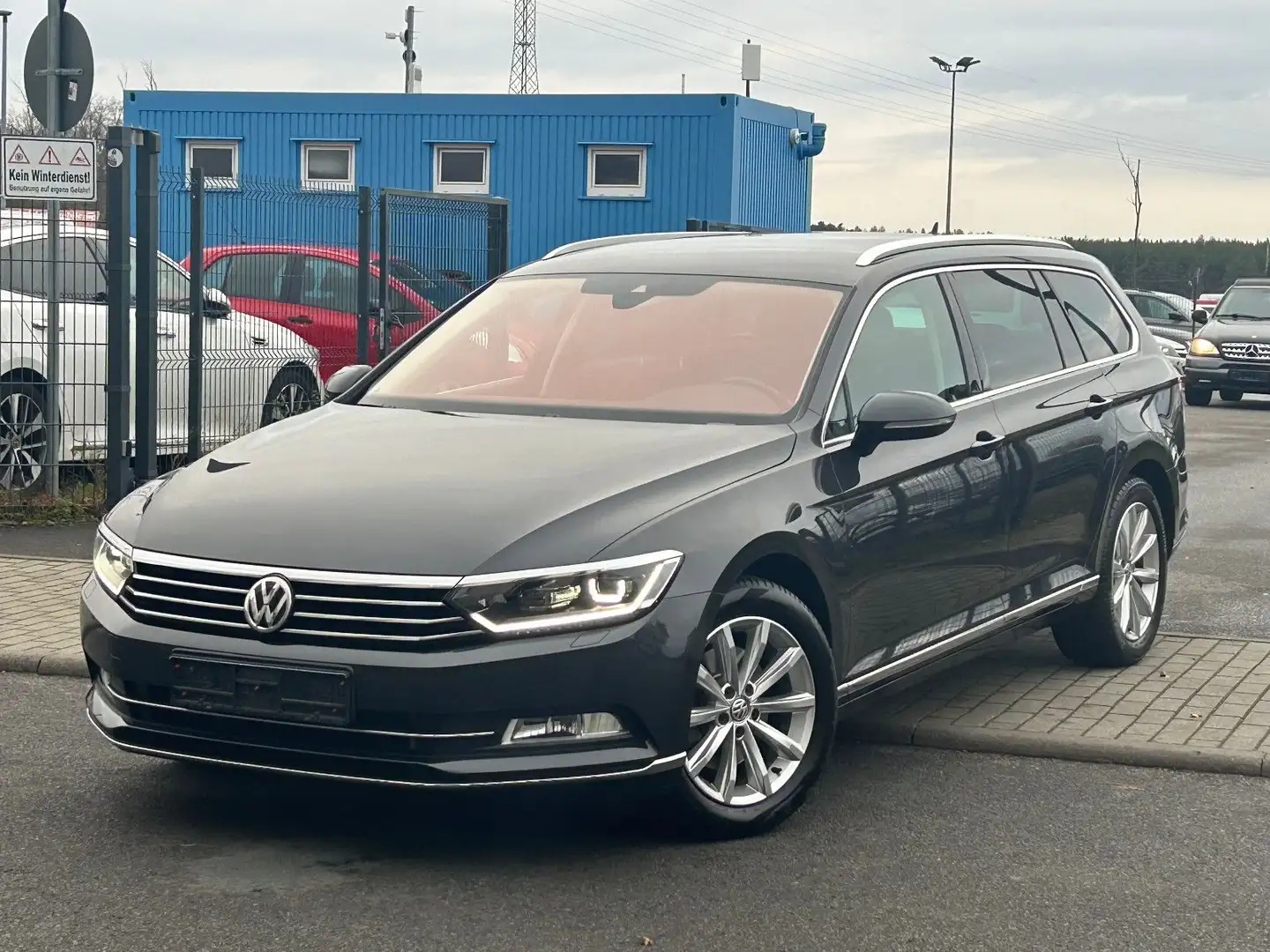 Volkswagen Passat Variant Passat  Highline 1.5 TSI DSG Leder Navi Virtual Gris - 2