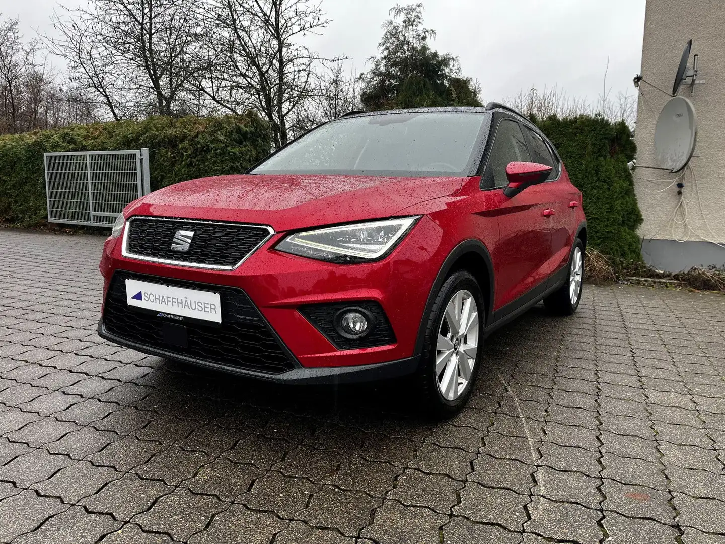 SEAT Arona Style LED 17" PDC SHZ BT USB UVM Rot - 1