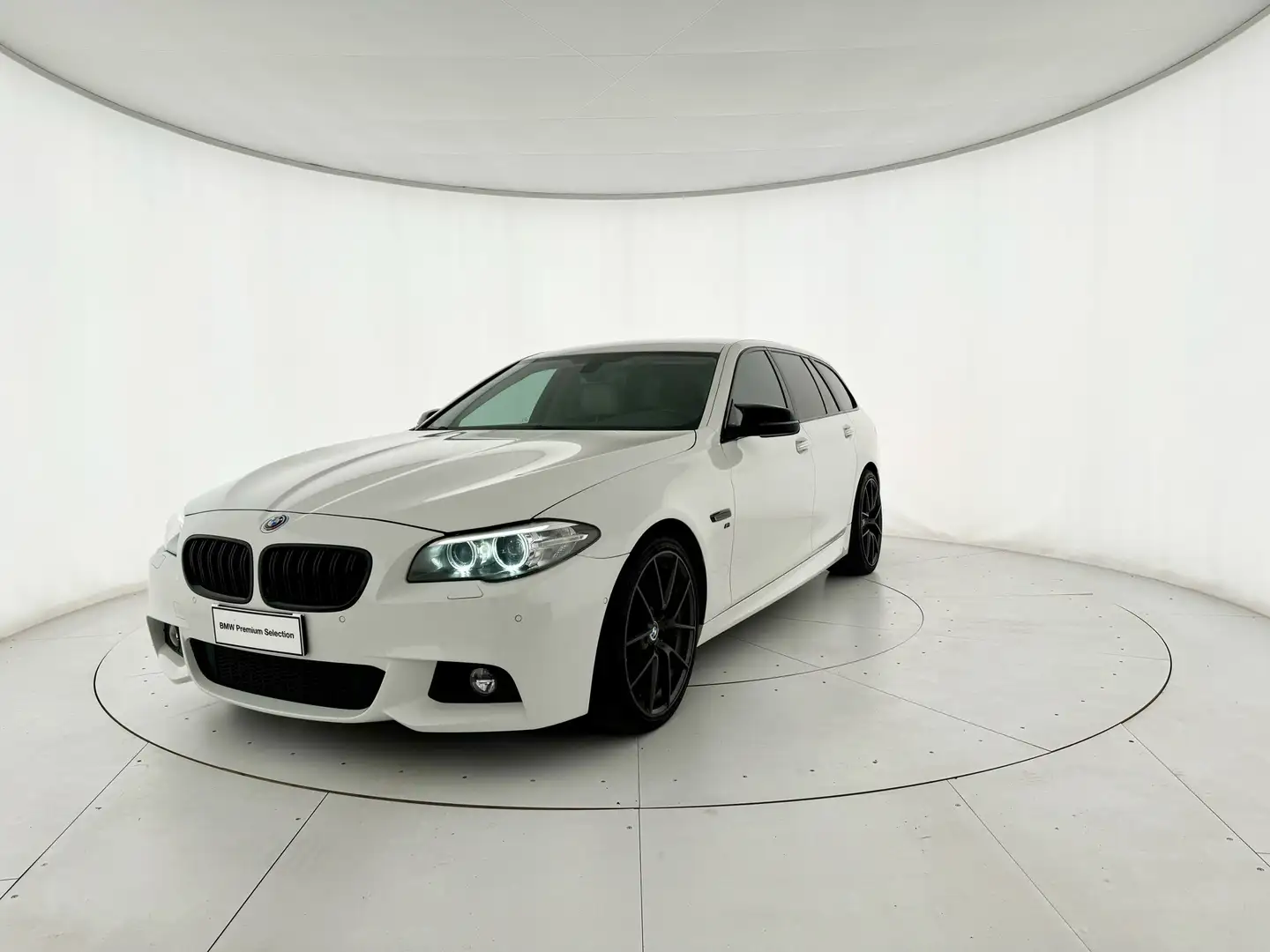 BMW 530 530dA Touring Luxury 249cv - Allestimento M550d - 1