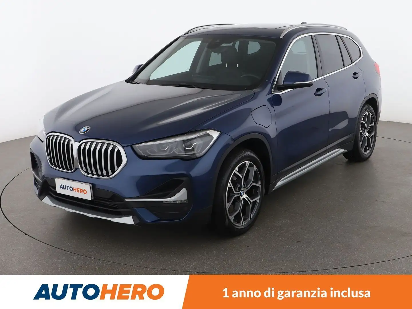 BMW X1 xDrive 25e xLine PHEV Blau - 1