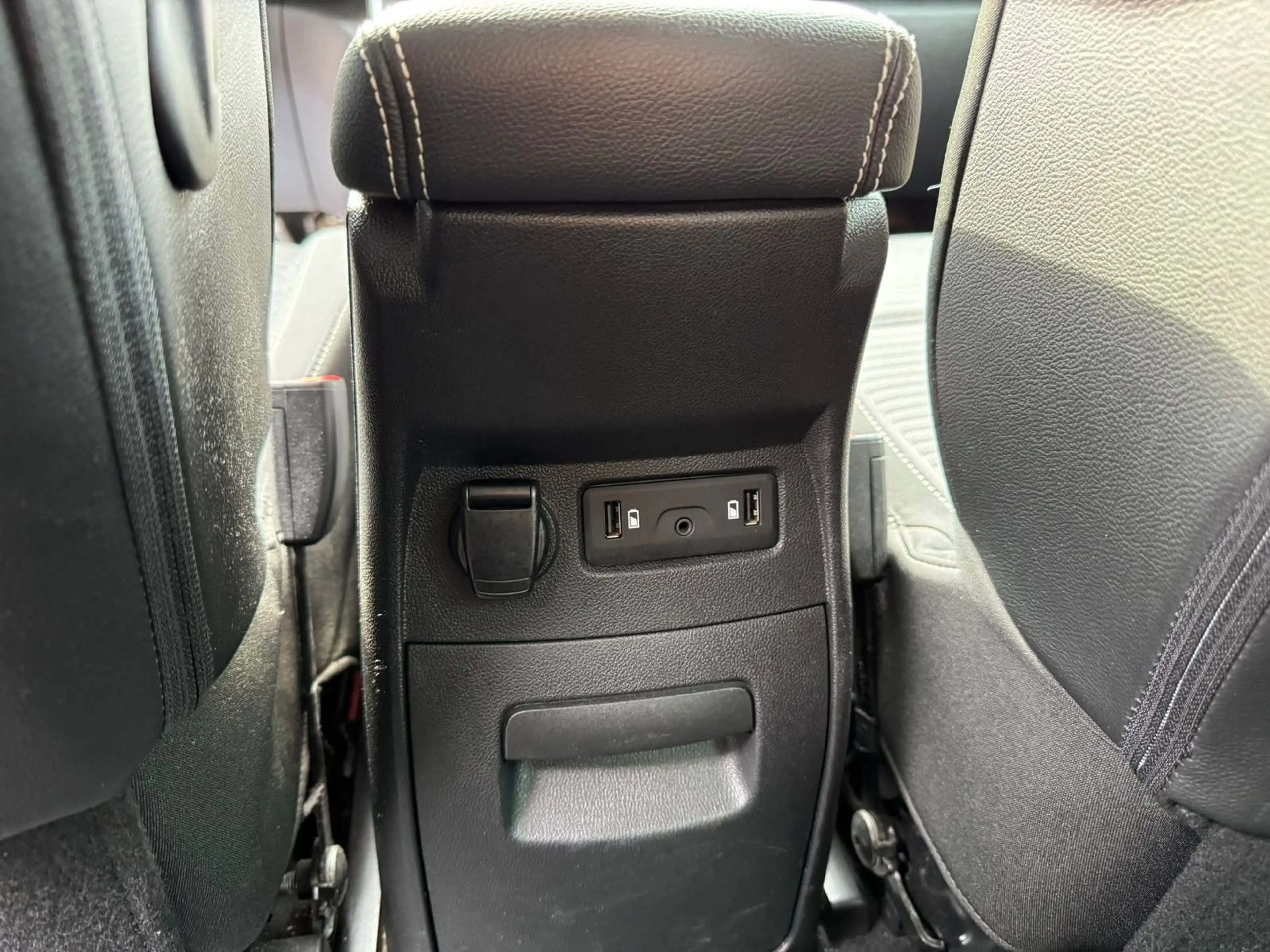 Renault Scenic IV Grand Business Edition AHK/CARPLAY/NAV — photo 15