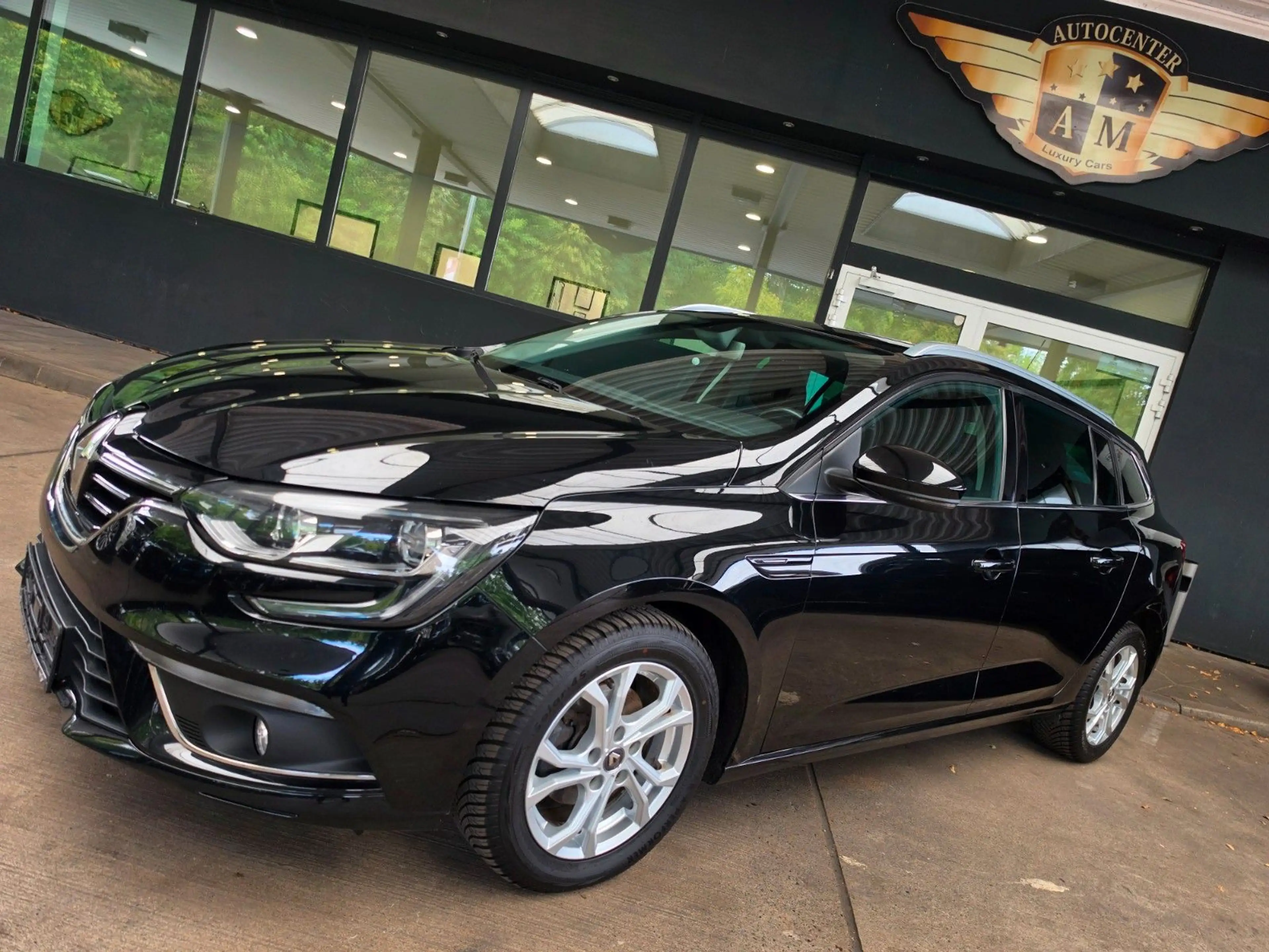 Renault Megane IV Grandtour Experience SZH/Park/LM-AW — photo 4