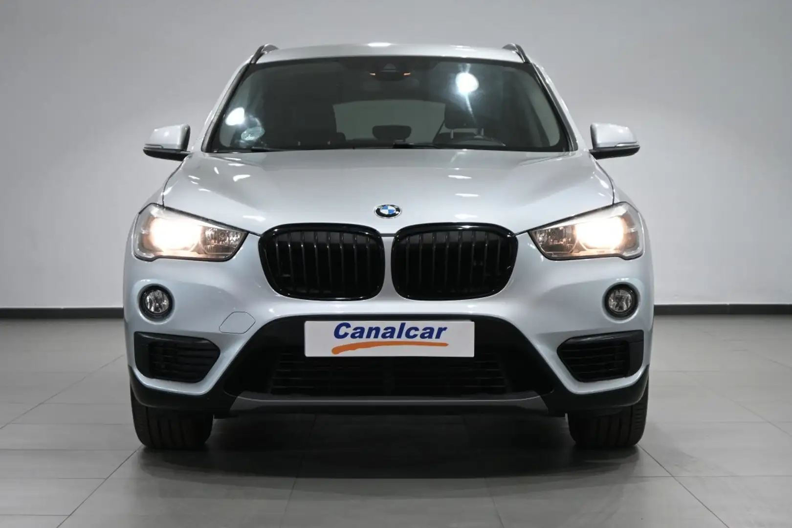 BMW X1 sDrive 16d Argent - 2