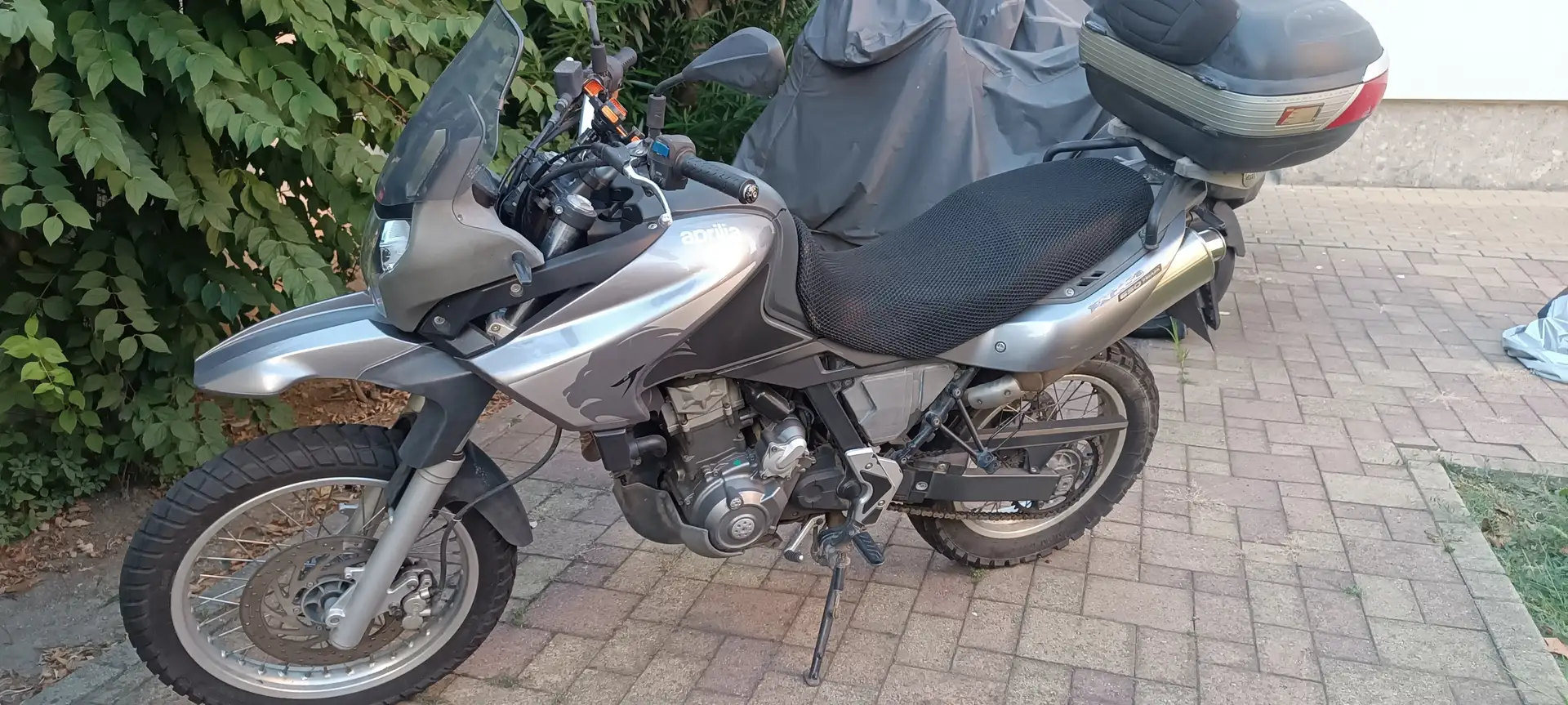 Aprilia Pegaso 650 Trail Fekete - 2