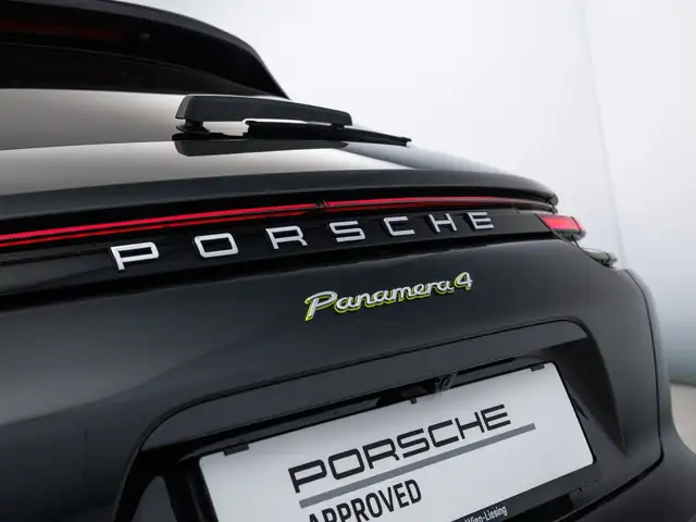 Porsche Panamera view 10