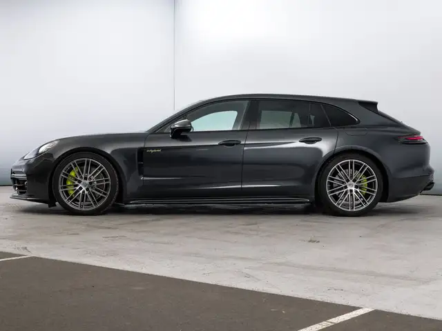 Porsche Panamera view 2