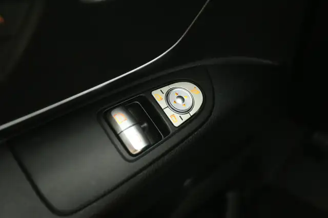 Mercedes-Benz Vito view 22