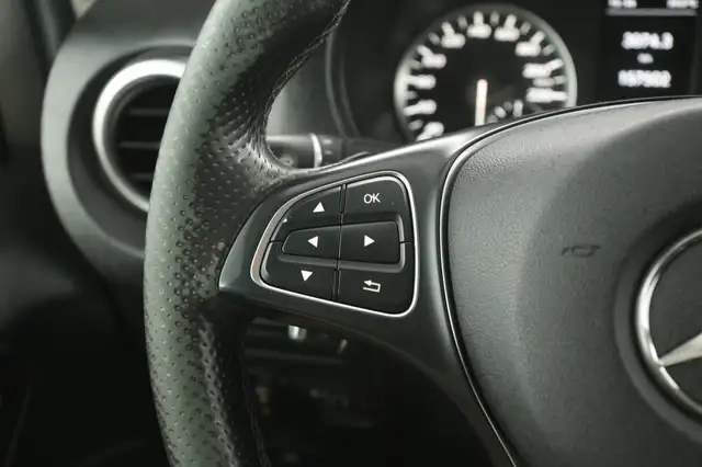 Mercedes-Benz Vito view 17